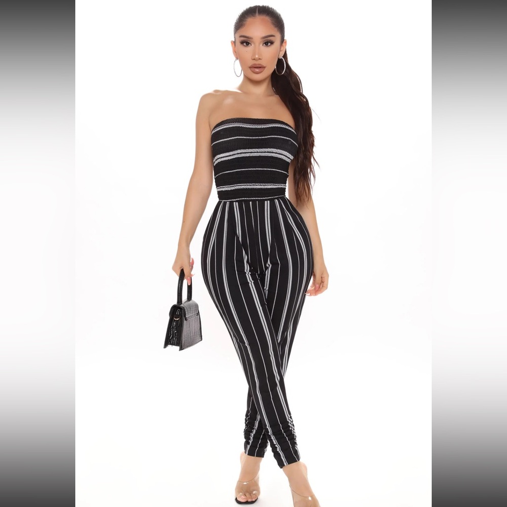 Fashion Nova Jumpsuit Size S